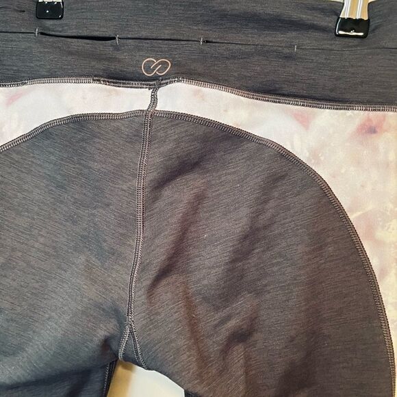 Calia by Carrie Underwood Grey Galaxy Leggings Women’s Small - Picture 5 of 6